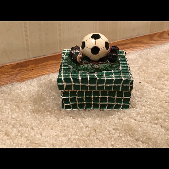 Russ Barrie Ceramic Soccer Box - Picture 2 of 8